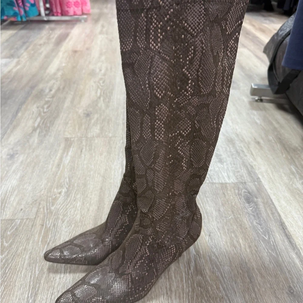 Donald Pliner Brown Snakeskin Knee-High Boots Size 7.5 - Picture 1 of 5